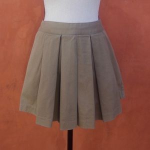 Dotori schoolgirl pleated skort size medium